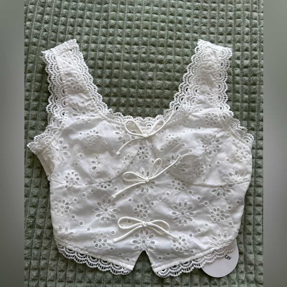 SHEIN White Lace Detail Top